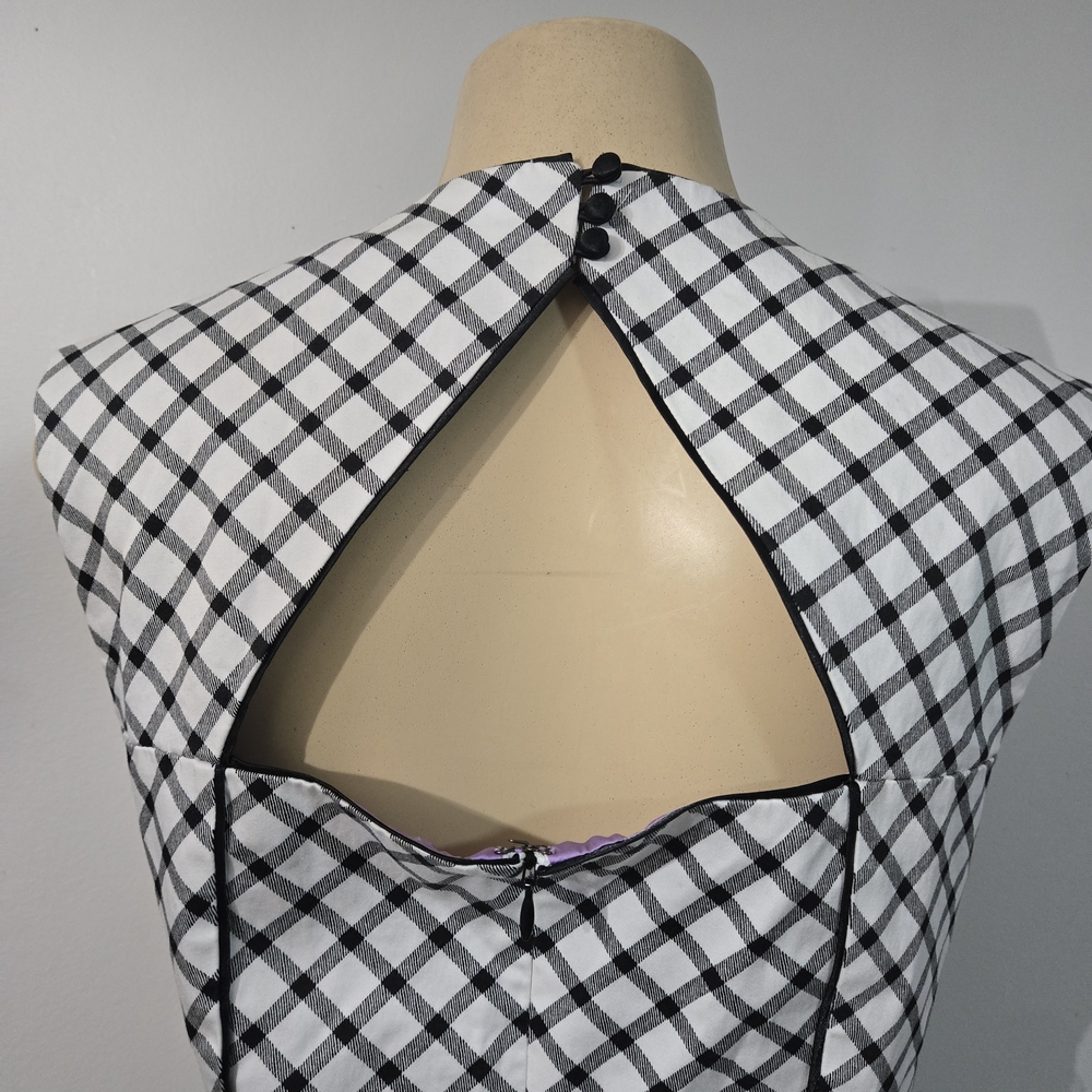 White House Black Market Geometric Sleeveless Top - Picture 2 of 9